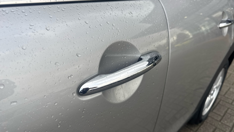 MINI Hatchback 1.5 Cooper Classic Premium 5dr Auto Petrol Hatchback